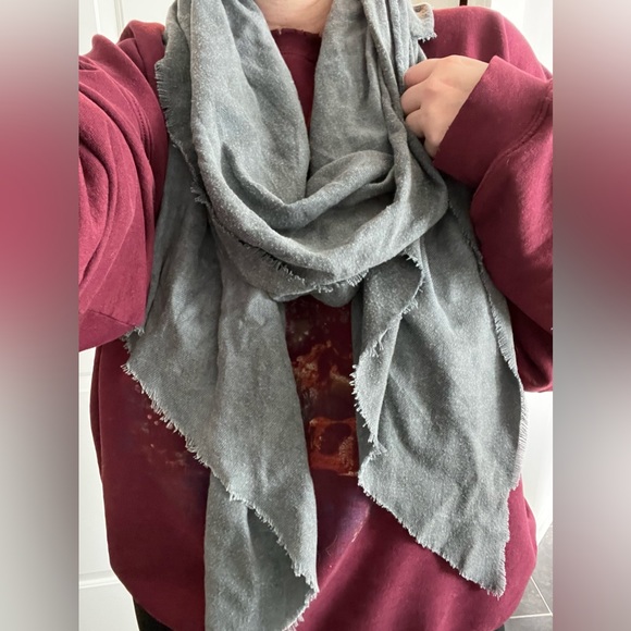 Brushed Woven Scarf - Picture 2 of 3